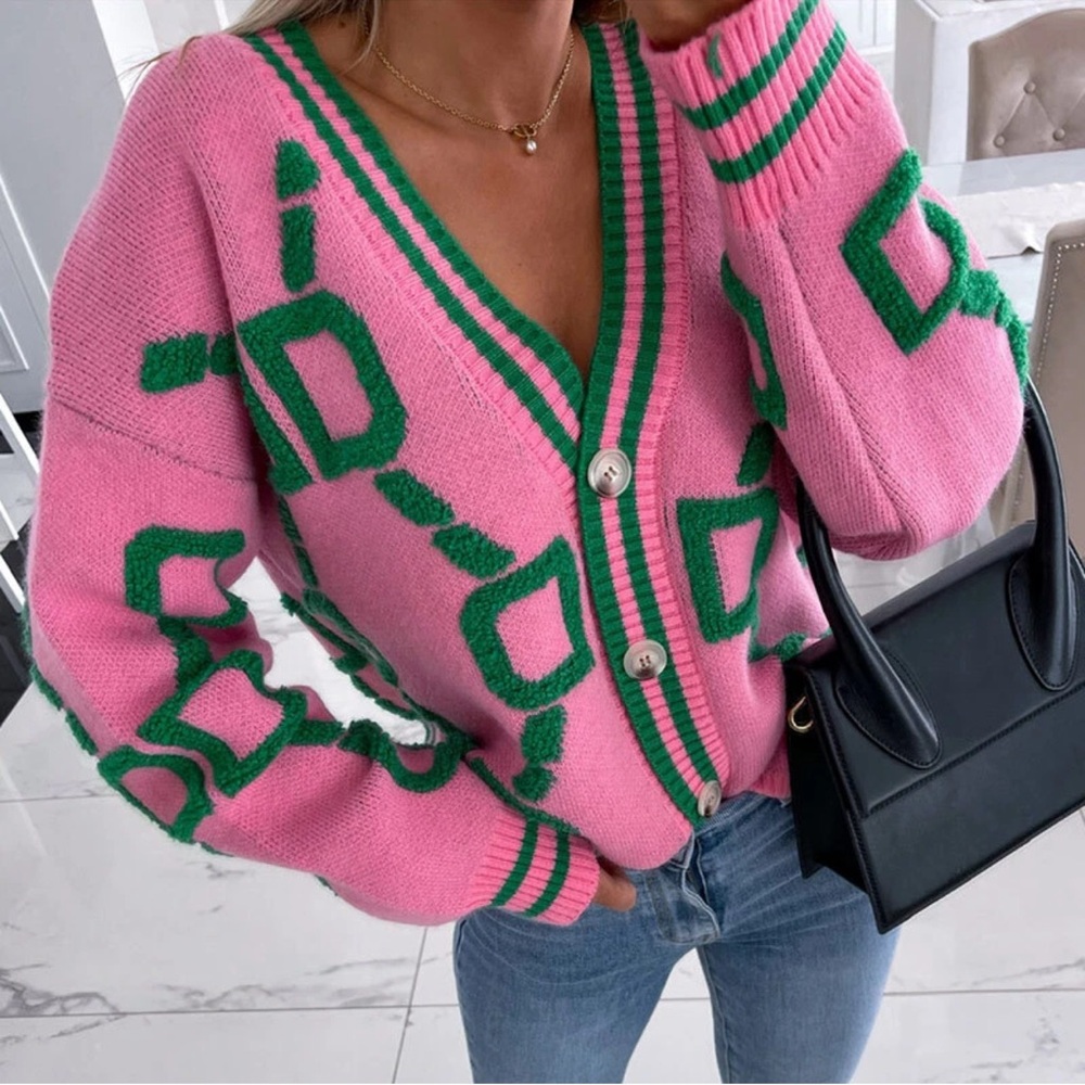 Pretty garden pink green down bottom cardigan sz small